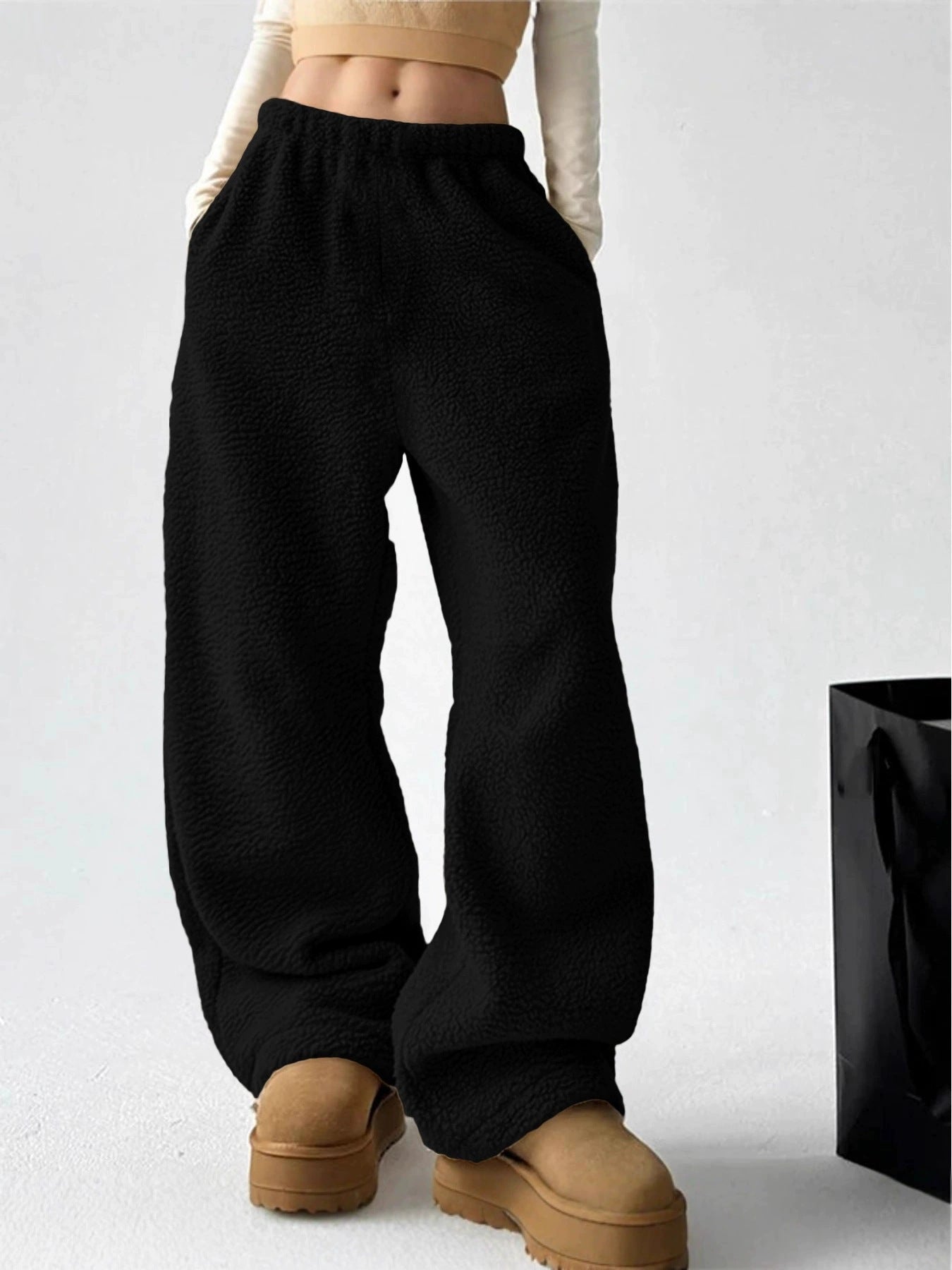 Damen bequeme Fleece-Hose mit weitem Schnitt und elastischem Bund WW