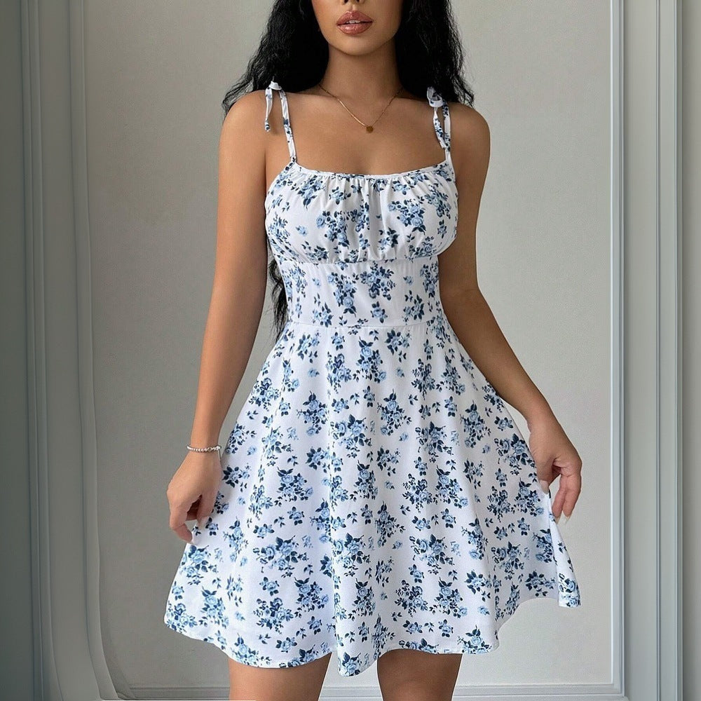 Damen Sommerkleid mit verstellbaren Spaghetti-Trägern und floralen Akzenten W&W Mode