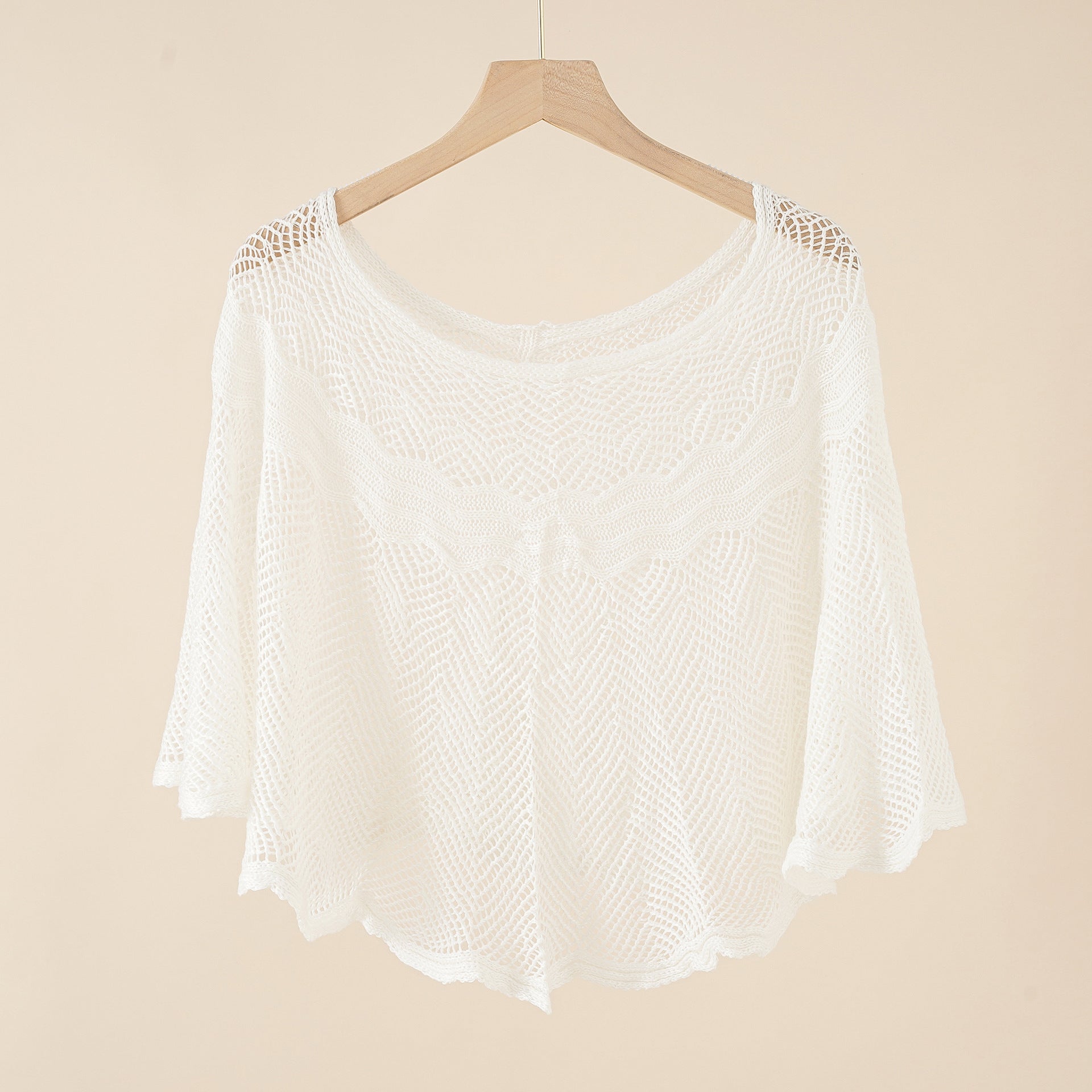 Damen luftiger Strickponcho im modernen Design WW