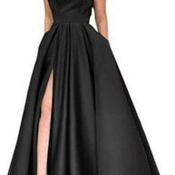 Damen Elegantes Maxikleid mit asymmetrischem Ausschnitt und hohem Beinschlitz WW