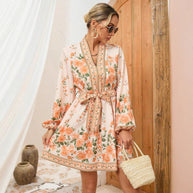 Damen Sommerliches Blumenkleid mit eleganter Taillenschnürung und langen Ärmeln WW