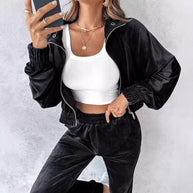 Damen Sportanzug mit weichem Samt und modernem Schnitt WW