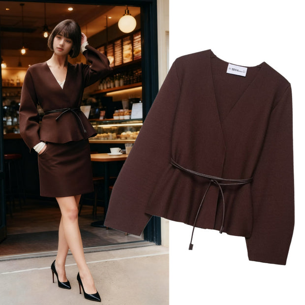 Damen Wickelbluse mit figurbetonendem Design und eleganten Taillenzug WW
