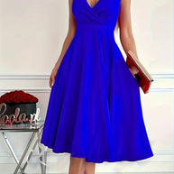 Damen A-Linien-Kleid mit V-Ausschnitt und schmeichelndem Schnitt WW