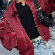 Damen stilvolle Kunstlederjacke mit Drapierung und taillierbarem Gürtel WW