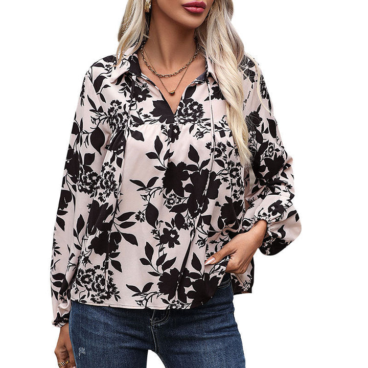 Damen Bluse mit floralem Design und dekorativem Schnürdetail W&W Mode