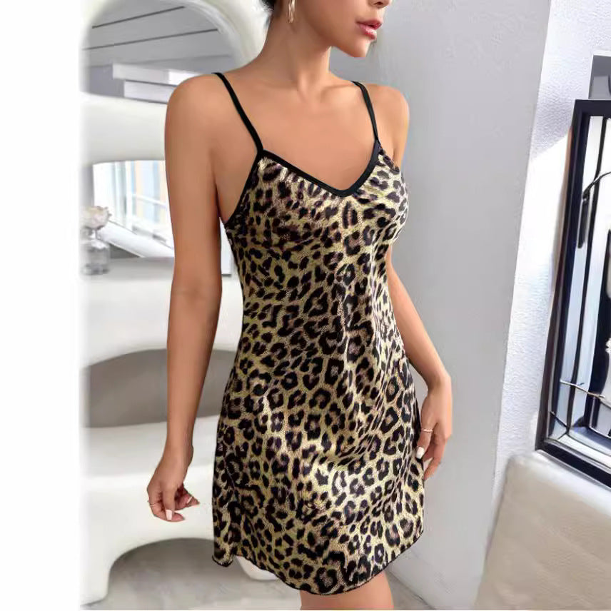 Damen Nachthemd mit floralem Design und verstellbaren Spaghettiträgern WW