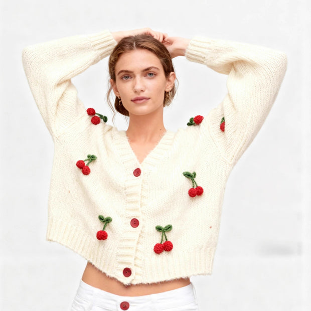 Damen Strickjacke mit fröhlichem Kirschdesign und praktischen Knopfdetails WW