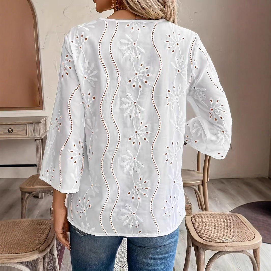 Damen bestickte Bluse mit elegantem V-Ausschnitt und 3/4-Ärmeln WW