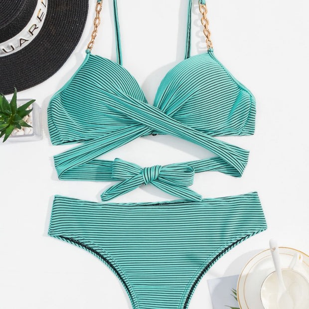 Damen Push-Up Bikini-Top mit elegantem Wickeldesign und goldenen Akzenten WW