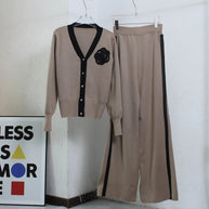 Damen Strick-Loungewear-Set mit eleganter Knopfleiste und modischen Details WW