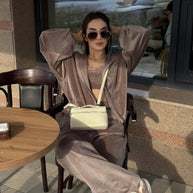 Damen Sportliches Velvet Loungewear-Set mit Hoodiefunktion WW