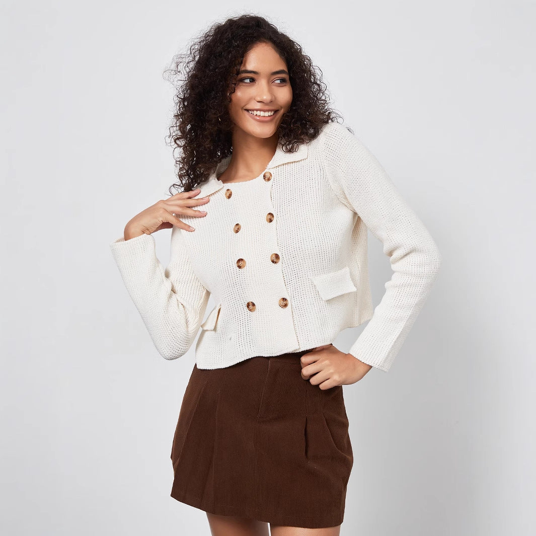 Damen Strickjacke mit doppelter Knopfleiste und dekorativen Taschen WW