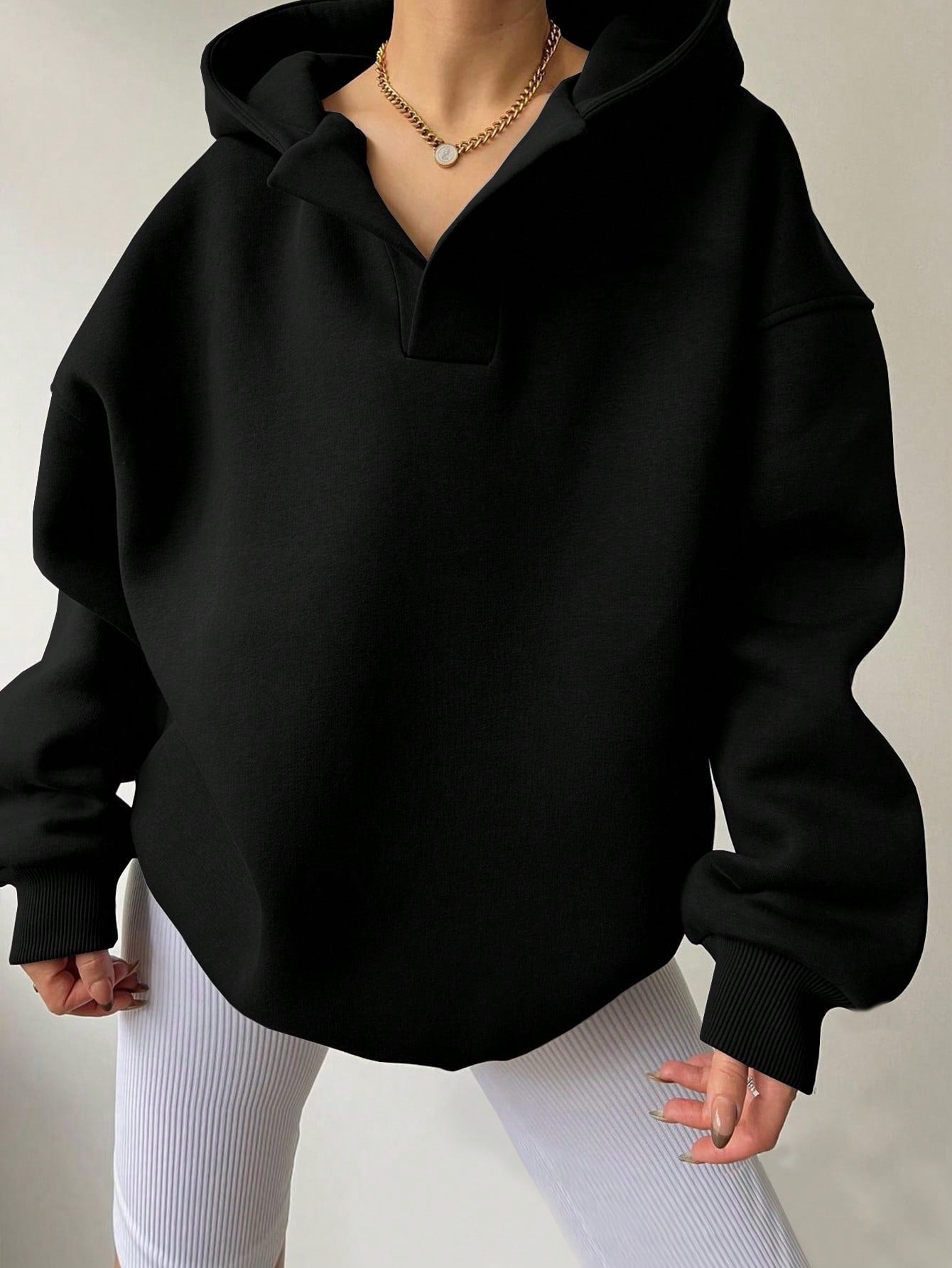 Damen Oversized Hoodie mit modernem Kragen und lässiger Passform WW