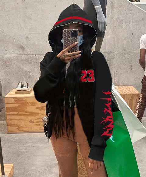 Damen Sportliche Kapuzenjacke mit auffälligem Schnitt und detailreicher Grafik WW