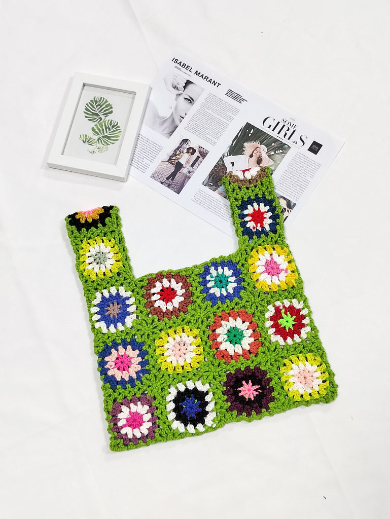 Damen gehäkelte Umhängetasche im bunten Granny-Square-Design WW