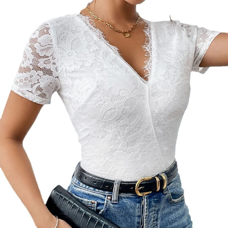 Damen Spitzenbody mit elegantem V-Ausschnitt und kurzen Ärmeln WW