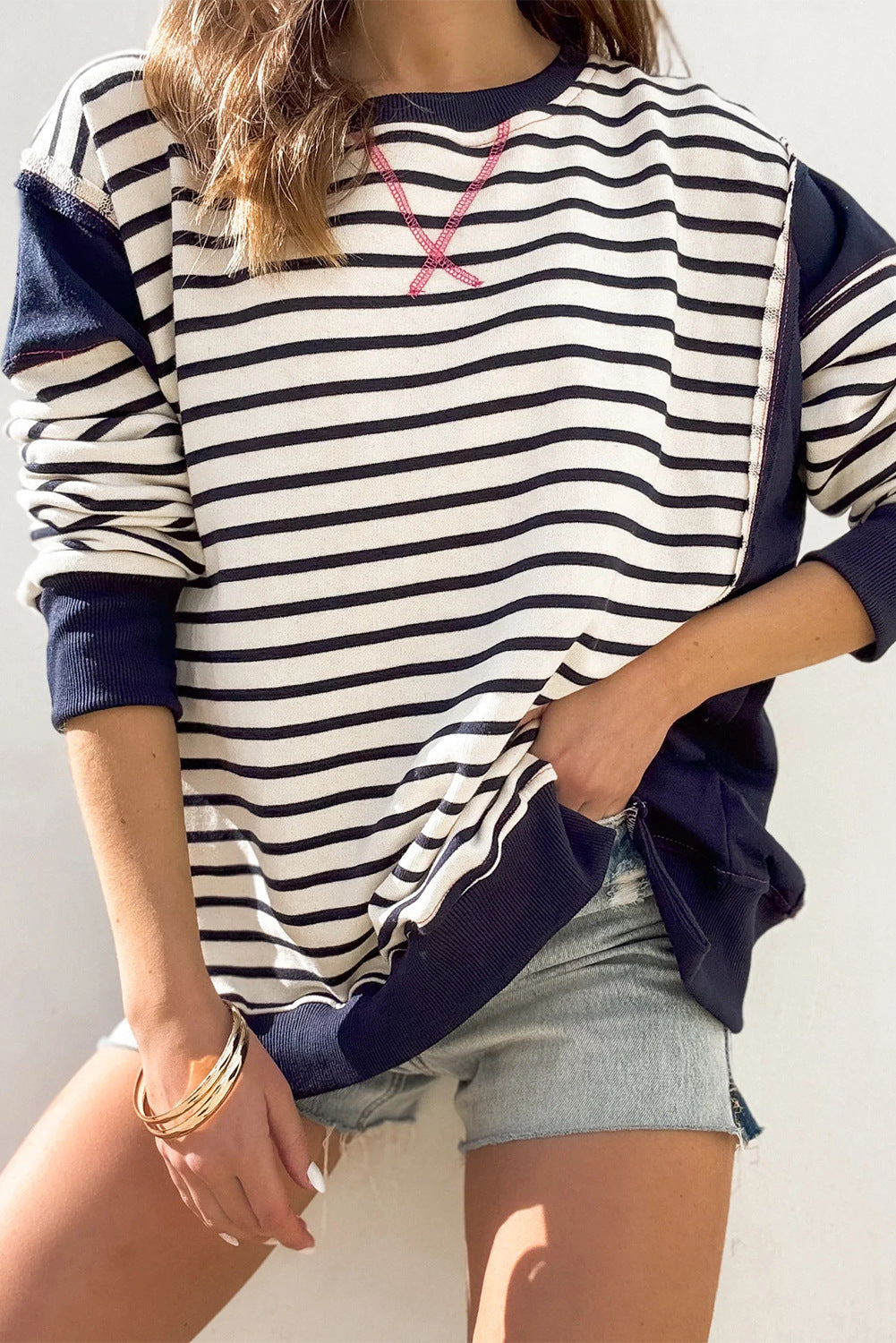 Damen gestreifter Sweatshirt mit übergroßem Schnitt W&W Mode