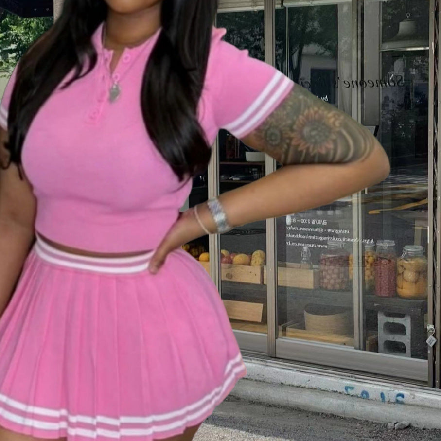 Damen Sportswear Set mit kurzem Oberteil und Faltenrock WW