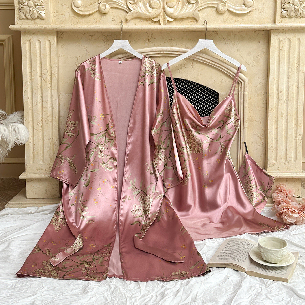 Damen Satin-Kimono und Nachthemd-Set mit floralem Design WW