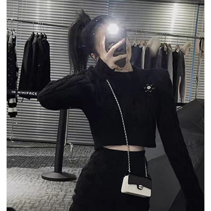 Damen Strickensemble mit cropped Oberteil und tailliertem Rock WW