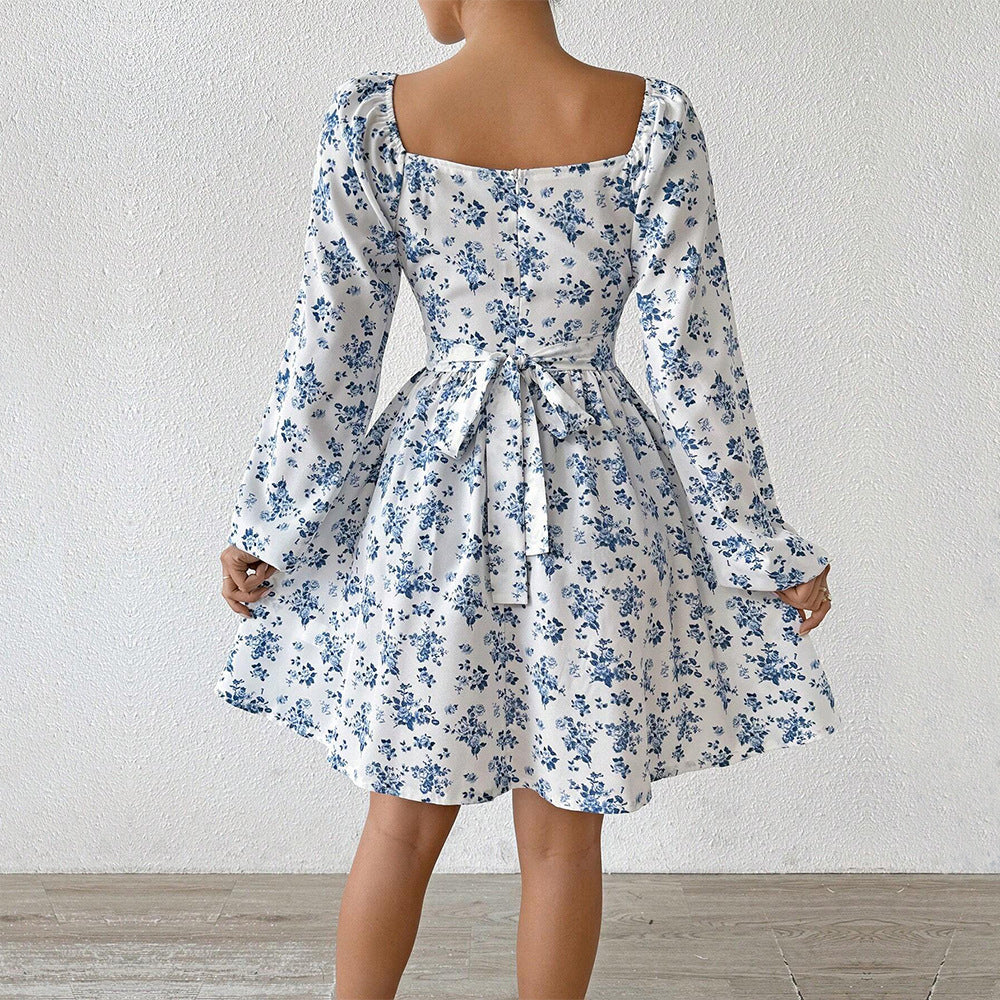 Damen luftiger Blumenkleid mit eleganter Raffung und langen Ärmeln W&W Mode