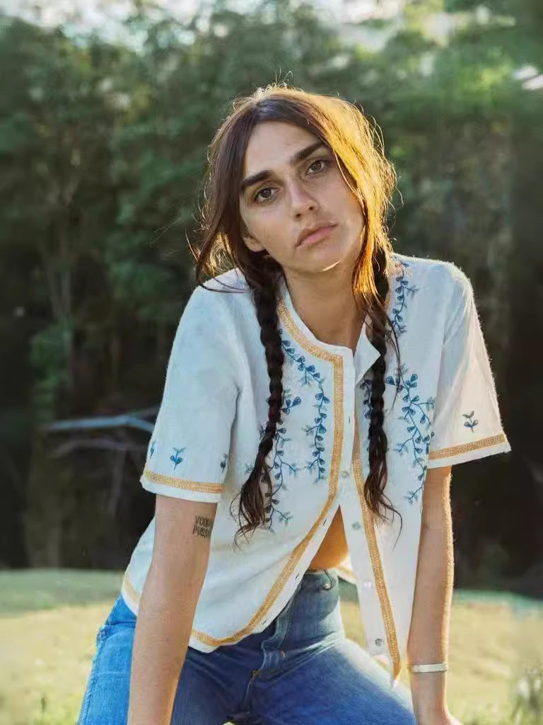 Damen bestickte Sommerbluse mit dekorativen Applikationen und lässigem Schnitt WW