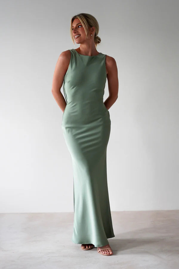 Damen Maxikleid im eleganten Satin-Look mit figurbetonendem Schnitt W&W Mode