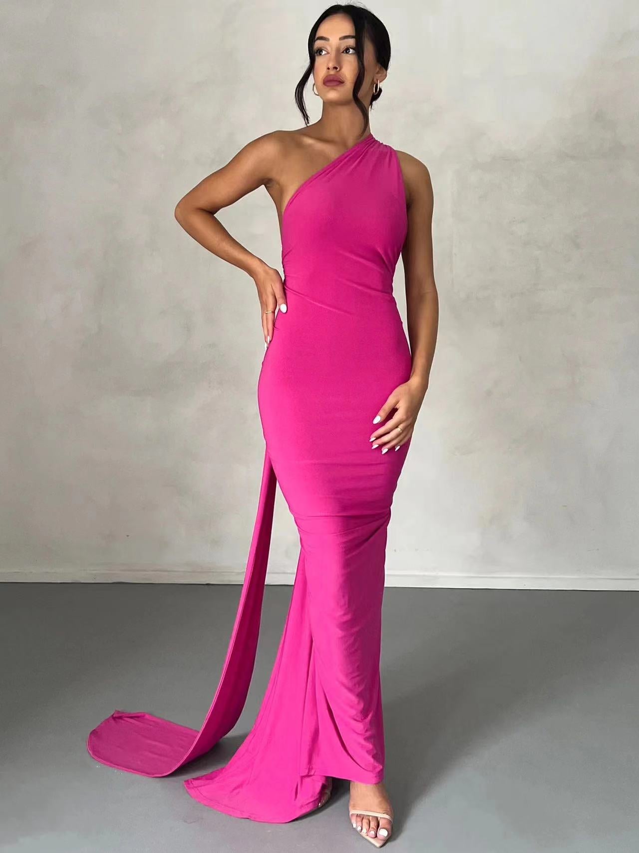 Damen Abendkleid im asymmetrischen Schnitt mit elegantem Schlitz und fließendem Stoff WW
