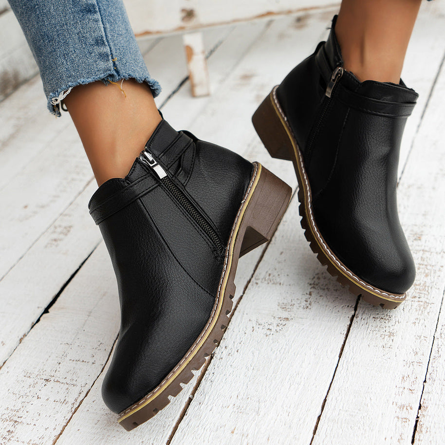 WW | Modische orthopädische Stützstiefel.