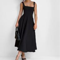 Damen Maxikleid mit elegantem Quadrat-Ausschnitt und schwingendem Rock WW