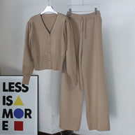 Damen raffinierter Zweiteiler aus Strick mit V-Ausschnitt und dekorativen Knöpfen WW