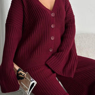 Damen Strickanzug mit weiten Ärmeln und Knopfleiste WW