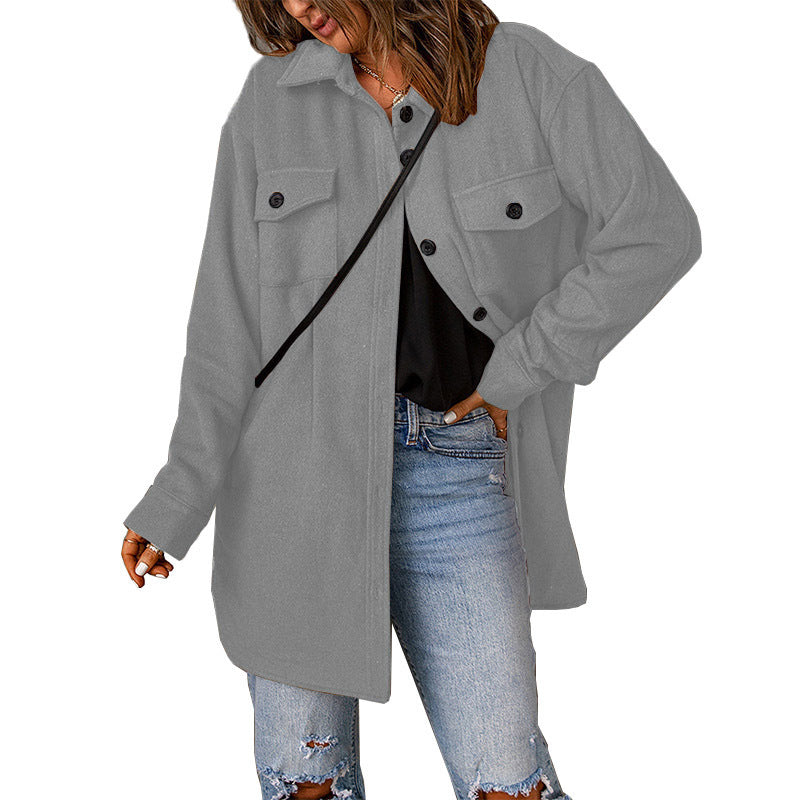 Damen Übergröße Langarm-Hemdjacke mit funktionalen aufgesetzten Taschen und lässigem Schnitt WW