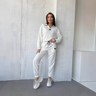Damen sportliches Freizeit-Set mit hohem Kragen und elastischen Bündchen WW