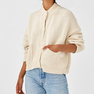 Damen Strickjacke im lässigen Schnitt mit Knopfdetails WW