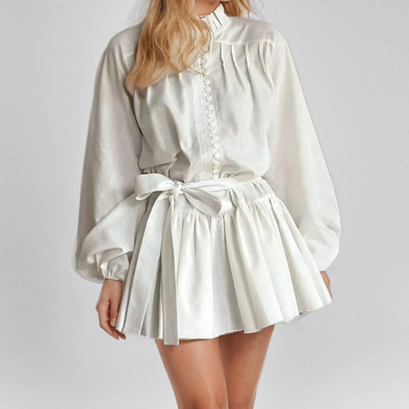 Damen Minikleid mit verspielt romantischem Muster und leichtem Faltenrock WW