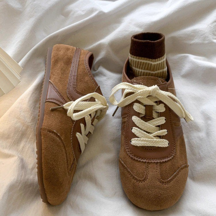 Damen Sportliche Sneakers aus Veloursleder mit atmungsaktiven Einsätzen und besonders weicher Sohle WW