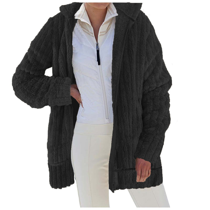 Damen Kuscheljacke mit weichem, strukturiertem Material und hohem Kragen W&W Mode