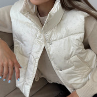 Damen Steppweste mit modischen Akzenten und hohen Kragen WW