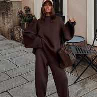 Damen Strickanzug mit oversized Schnitt und modischen Details WW