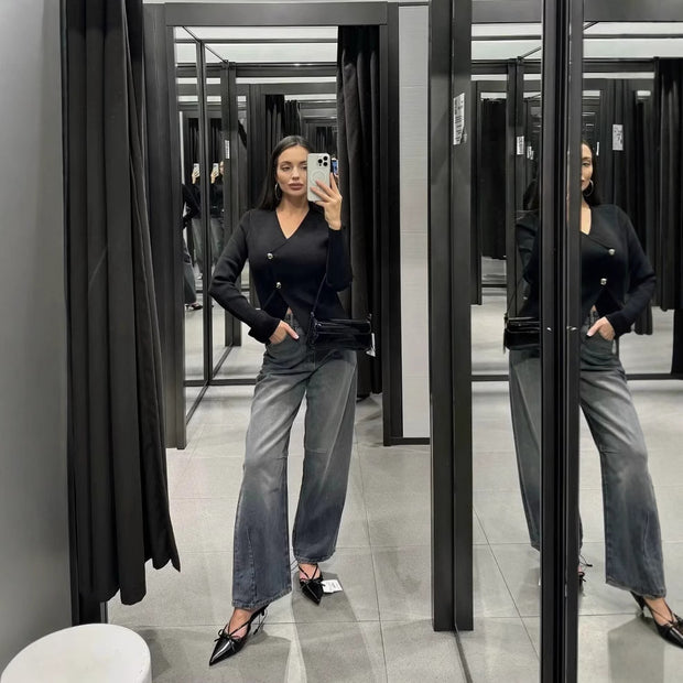 Damen angenehm weicher Strickpullover mit elegantem V-Ausschnitt und maritimen Knopfdetails WW