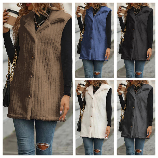 Damen Strickweste mit samtiger Oberfläche und modernen Knopfdetails WW