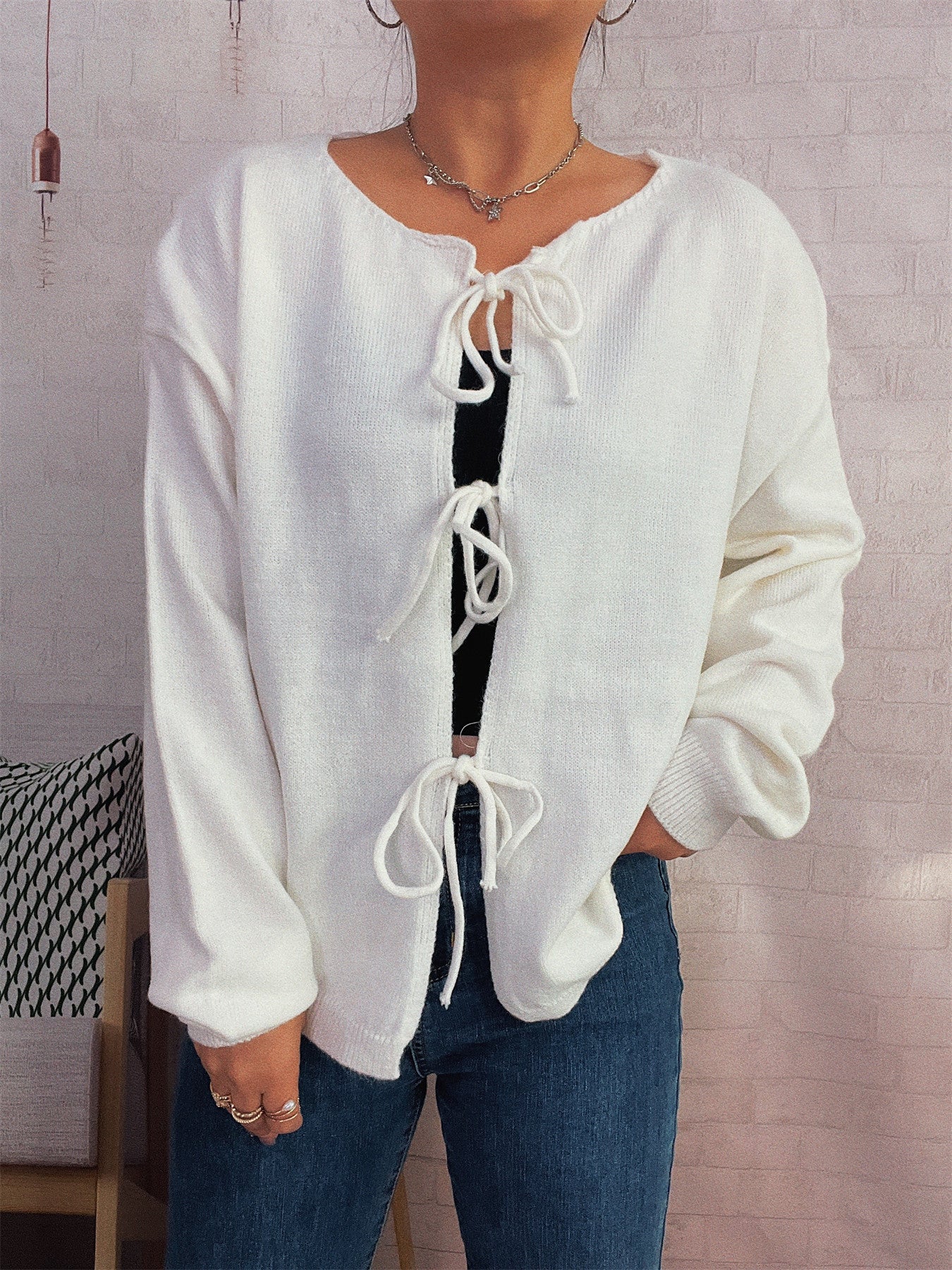 Damen Strickjacke mit dekorativem Schnürdesign und weitem Schnitt WW