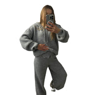 Damen Strickanzug mit lässigem Schnitt und modernem Hoody WW