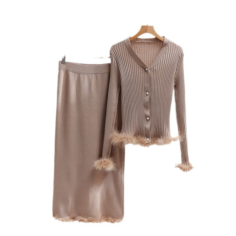 Damen Strickensemble mit feinem Fellbesatz WW