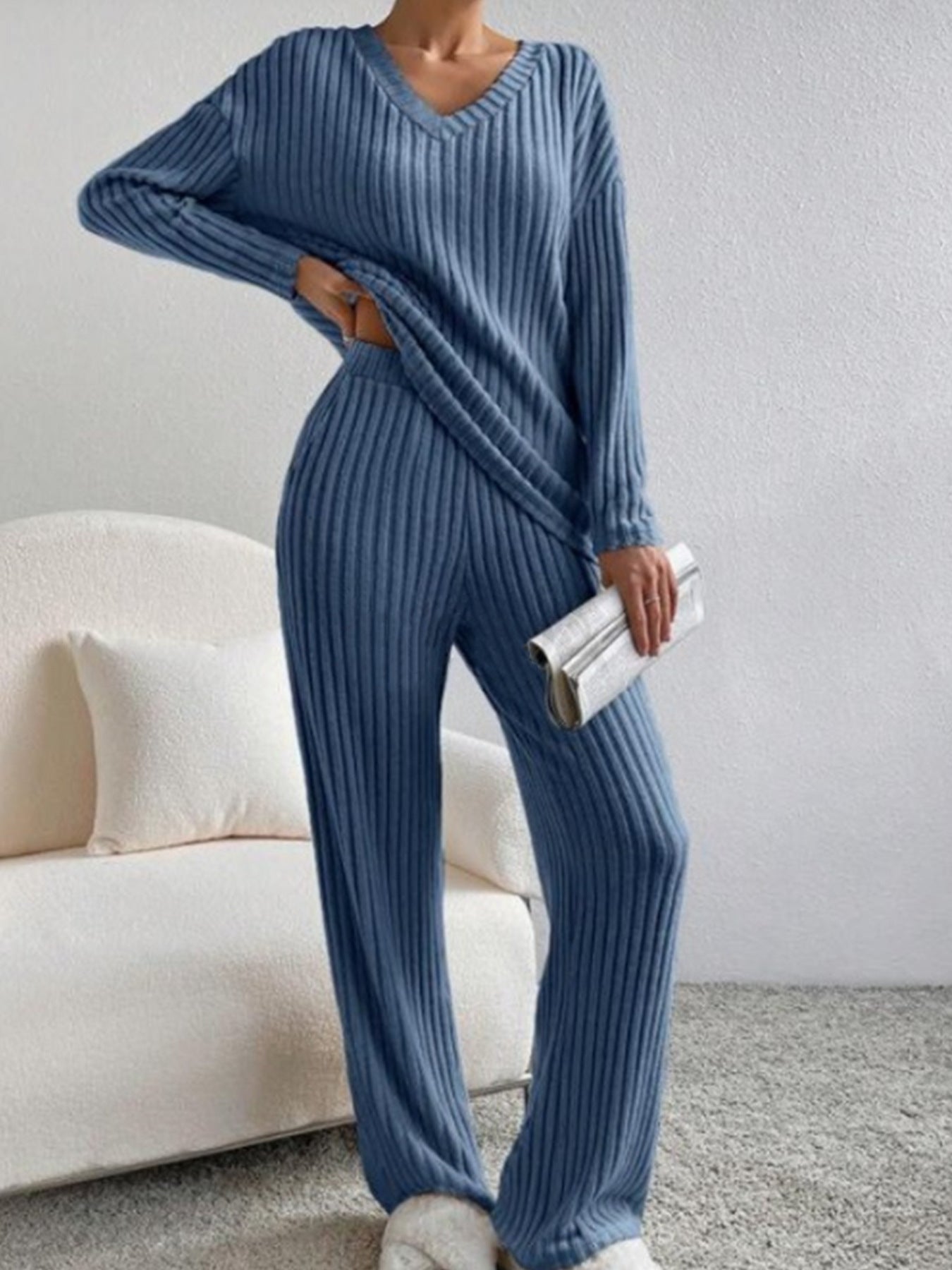 Damen Strick-Loungewear Set mit Rippenstruktur und V-Ausschnitt WW