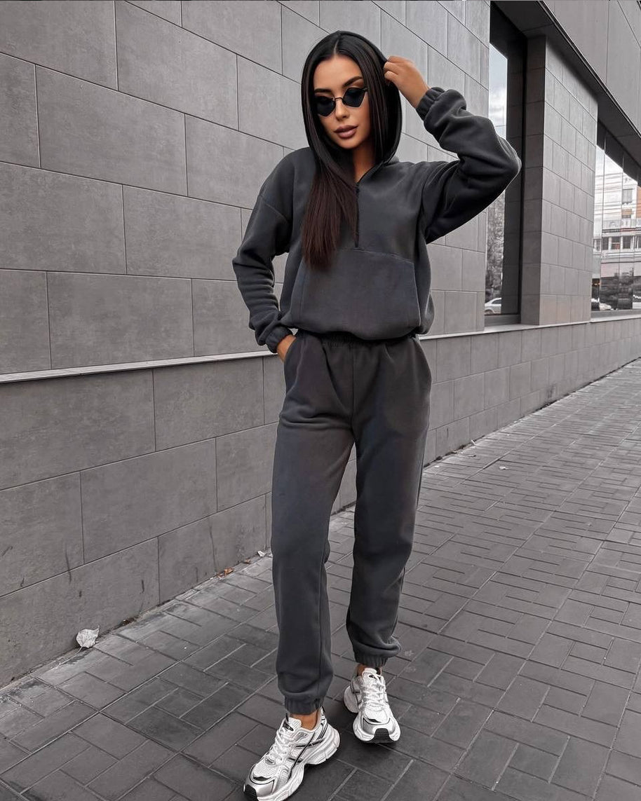 Damen Sportlicher Kapuzenpullover mit bequemen Jogginghosen WW