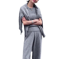 Damen Strickensemble aus weichem Material mit Knopfdetails WW