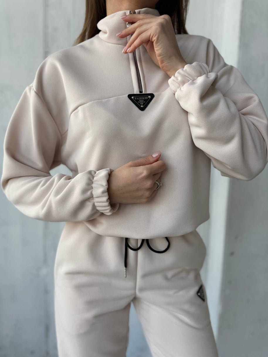 Damen sportliches Set aus weichem Fleece mit Kapuze WW